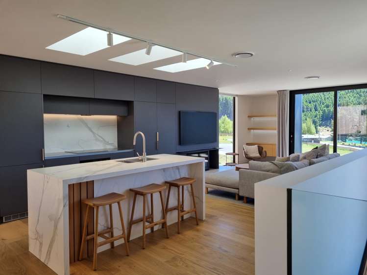 18 Station Bay Rise Lake Tekapo_10