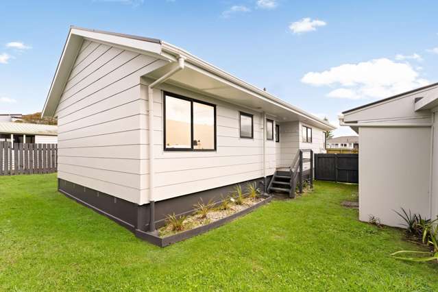 2/7 Rewarewa road Te Atatu Peninsula_2