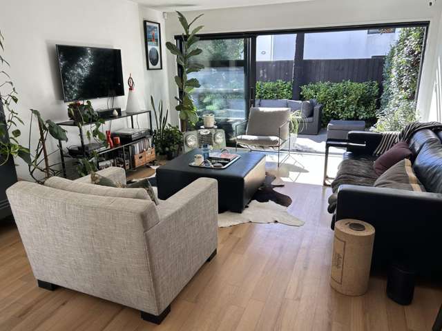 103 Caledonian Road 1544_2