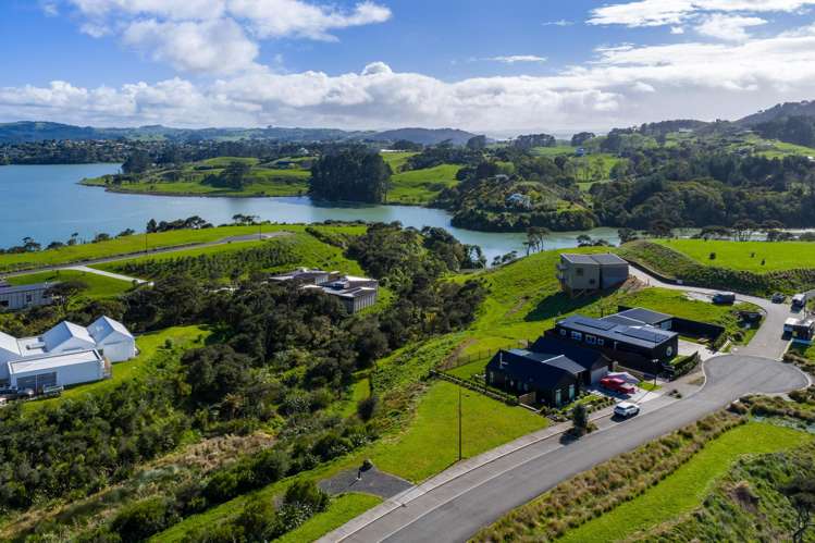 13 Ruruhi Street Raglan_5