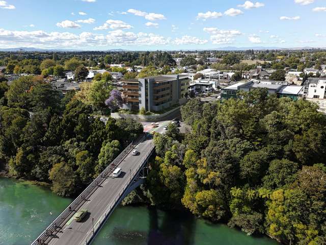 Eastbank - Modern Hamilton East Living