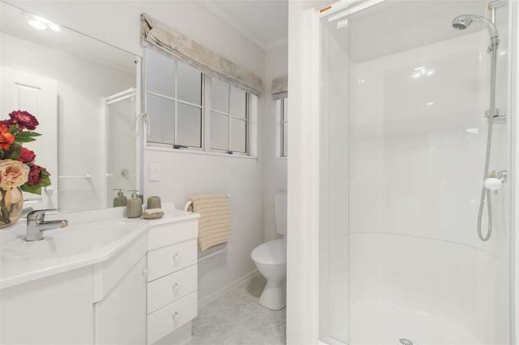 9 Sandalwood Place Somerville_10