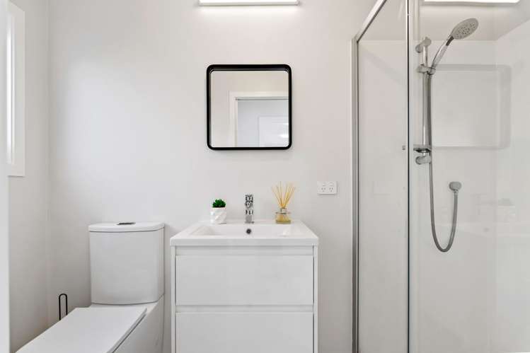 15 Powhiri Avenue Kensington_20