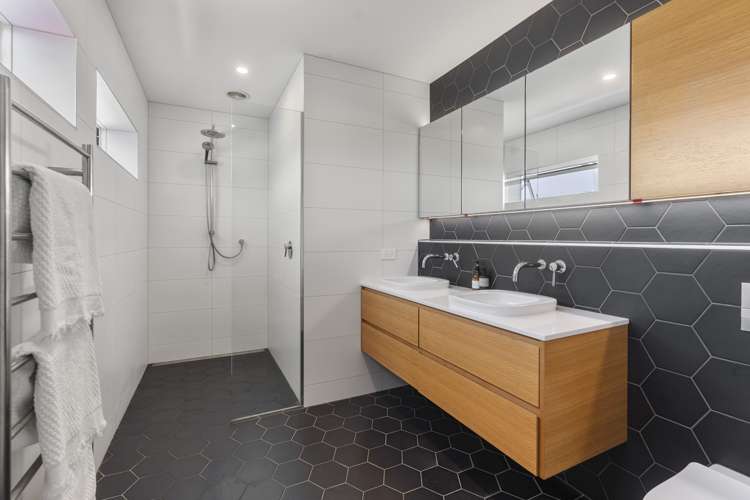 83 Ngataringa Road Devonport_15