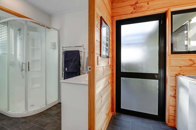 29 Mera Road Algies Bay_16