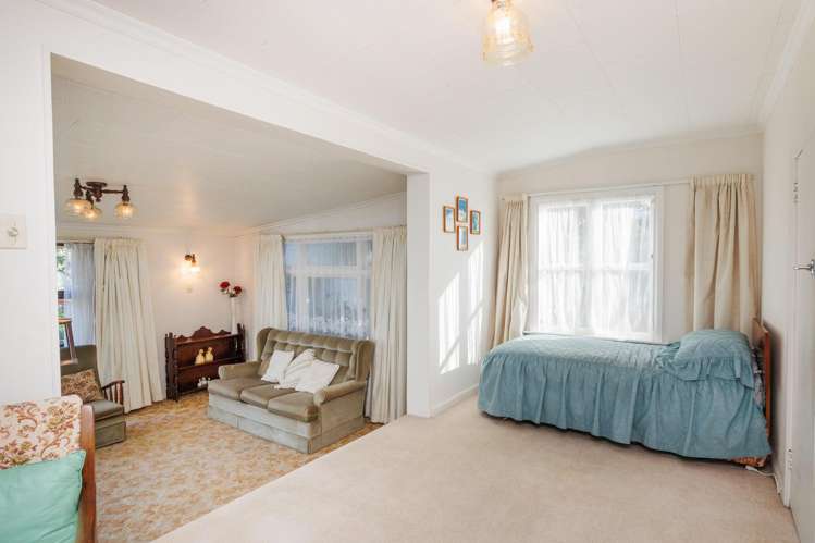 74 Shamrock Street Takaro_11