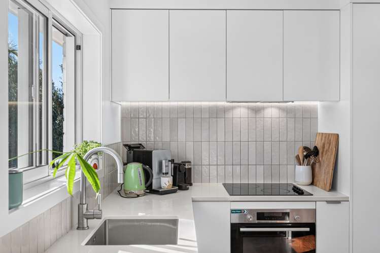 954 Whangaparaoa Road Manly_11