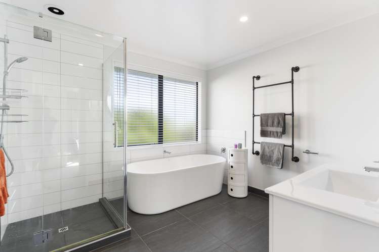 72 Constellation Avenue Beachlands_22