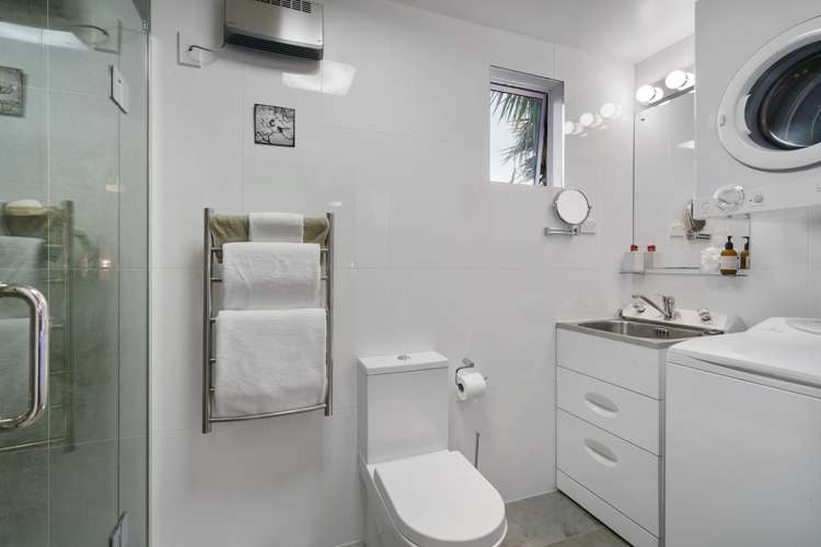 17 Aeroview Drive Beach Haven_12