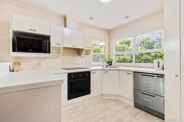 13/10 Gerard Way Saint Johns_5