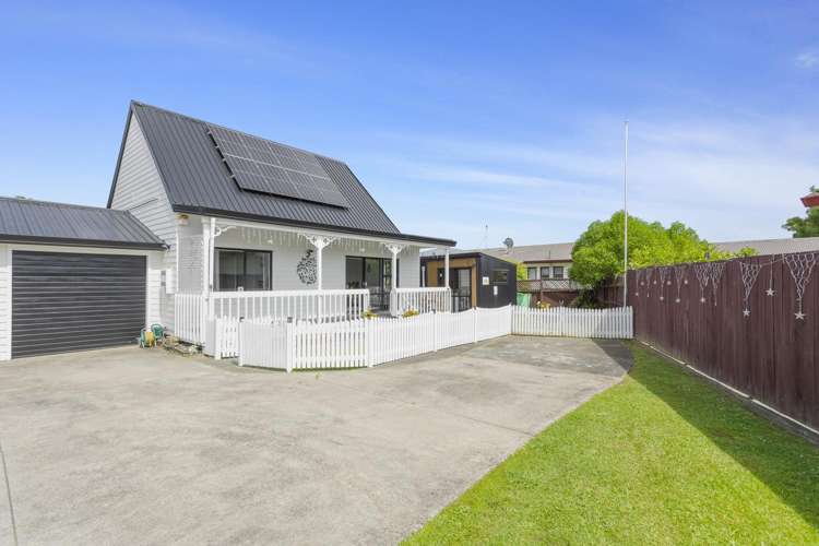2/24 Leven Lane Totara Heights_0
