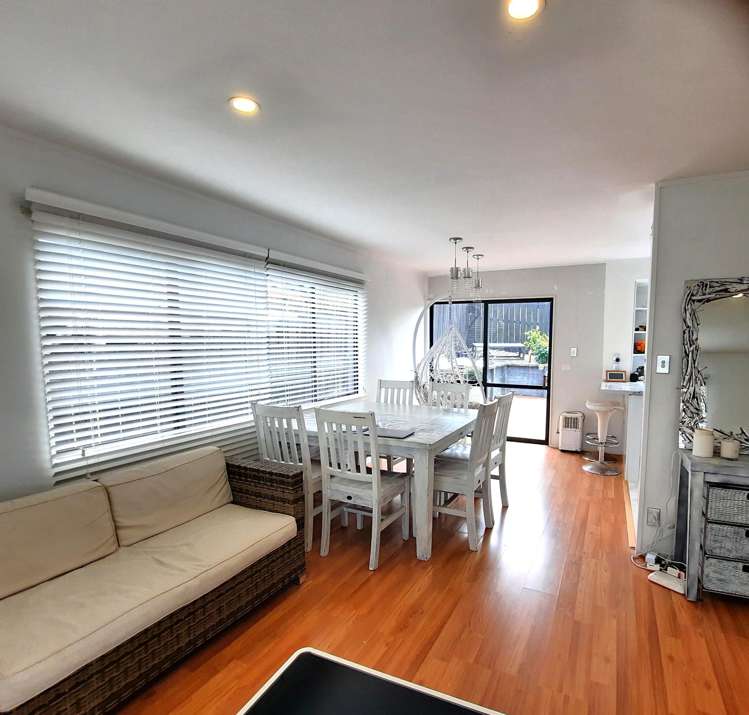 4B Antrim Grove Bayview_12