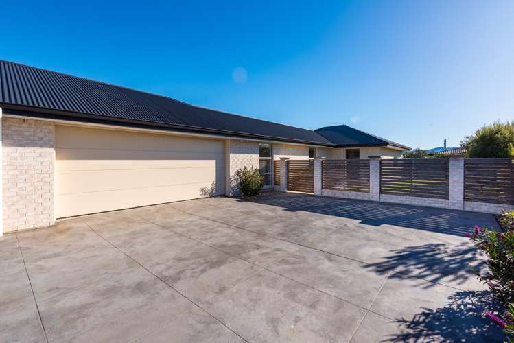 10 Spitfire Drive Burleigh_22