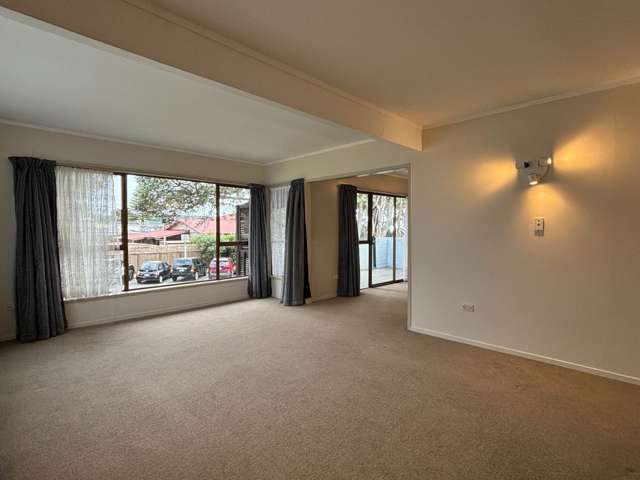 1/2 Marine View Orewa_1