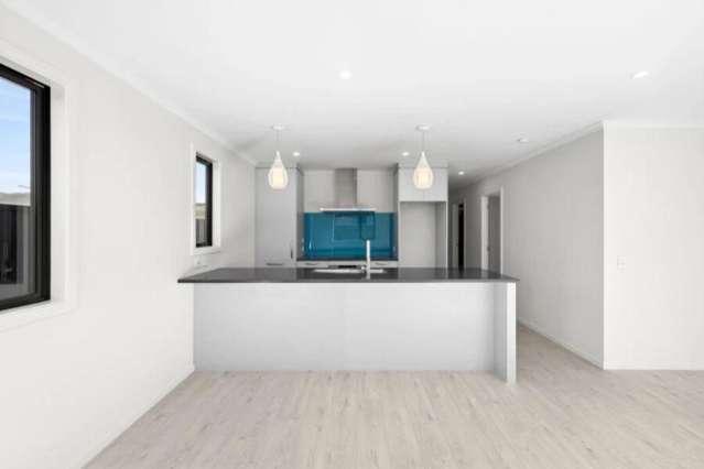 16 11 Taitua Terrace  Kotata Heights _2