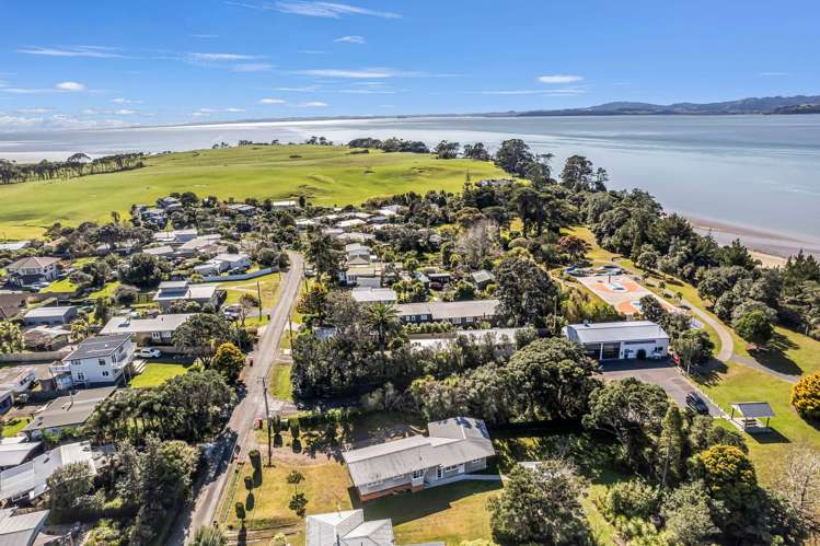33 James McLeod Road Shelly Beach Helensville_32