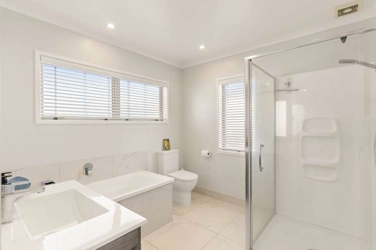 91 Glidepath Road Hobsonville_11