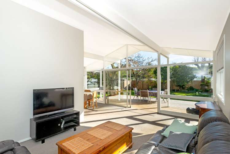 19 Lloyd George Road Wainui_12