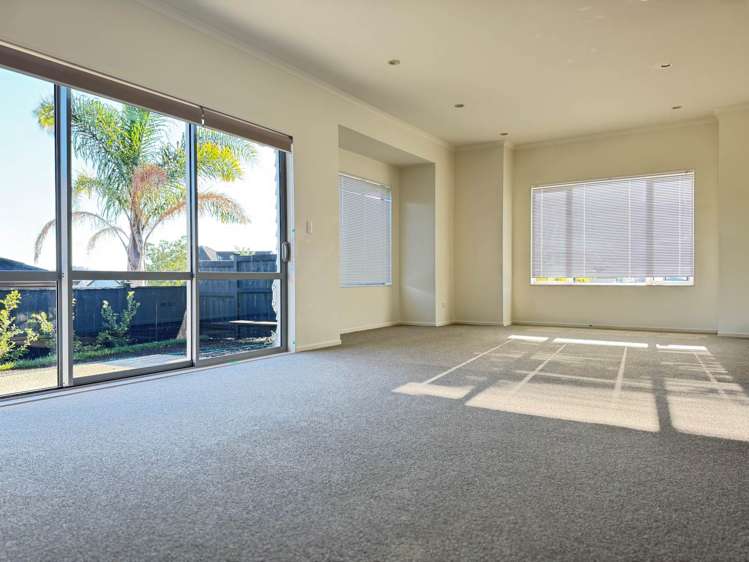 8 Kingfisher Road Silverdale_2