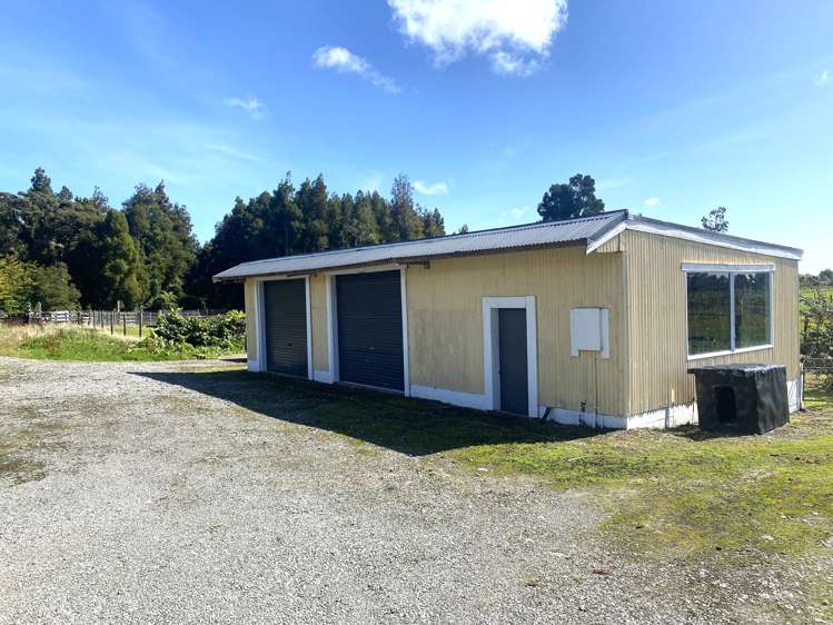 242 Utopia Road Westport_13