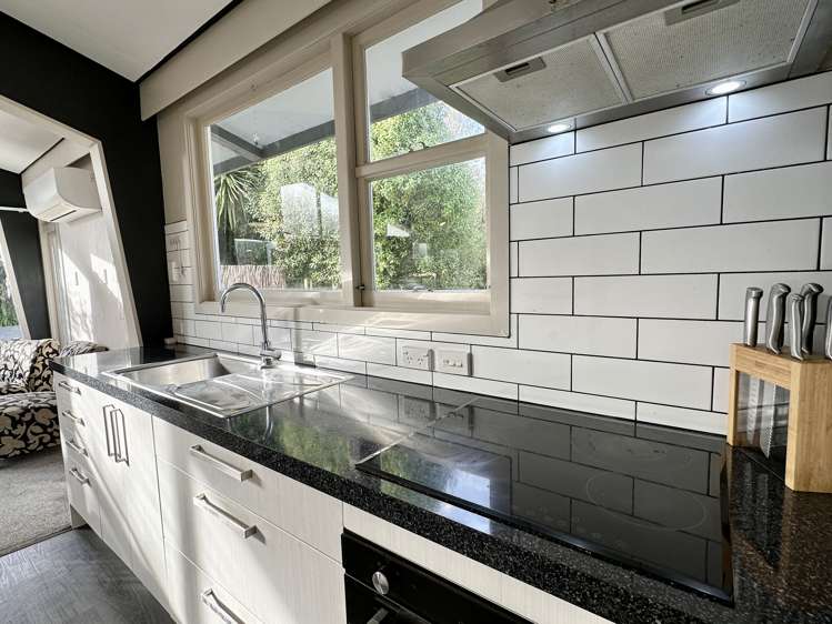 15 Rakiura Parade Otatara_5