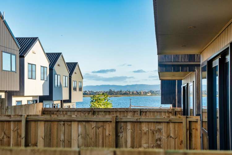 17 Sails Road_1