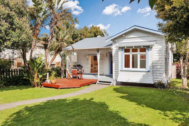 1/110 Owairaka Avenue_0