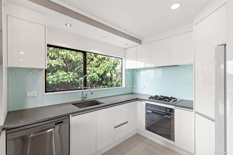 2/145 Mokoia Road Birkenhead_6