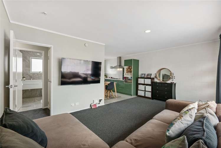 3/112 Gossamer Drive Pakuranga Heights_5
