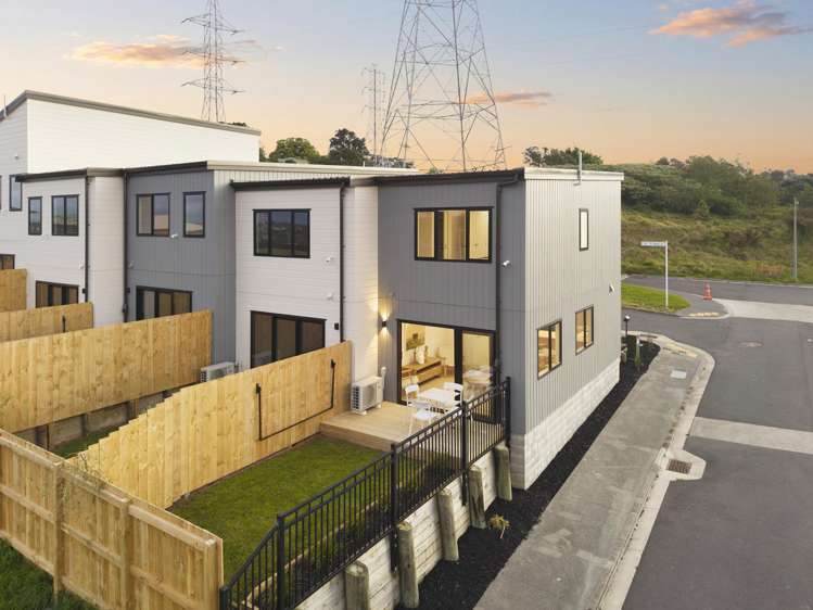56 Awhi Lane Massey_15