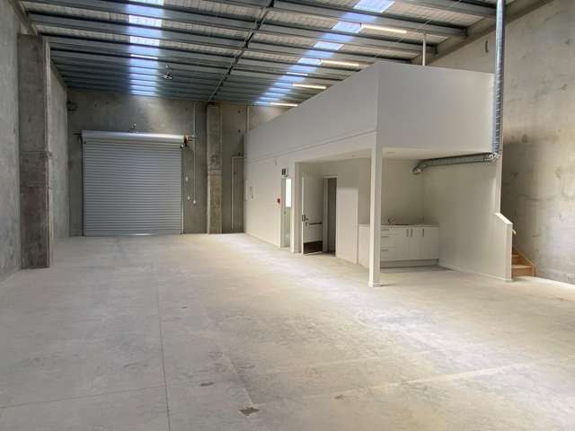 2/6 Lake Bryndwr Lane Burnside_2