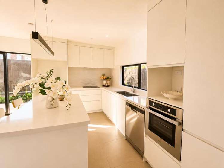 11C Rene Place 10698_2