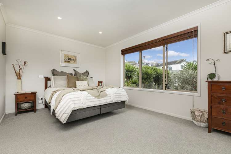 17 West Hoe Heights Orewa_4