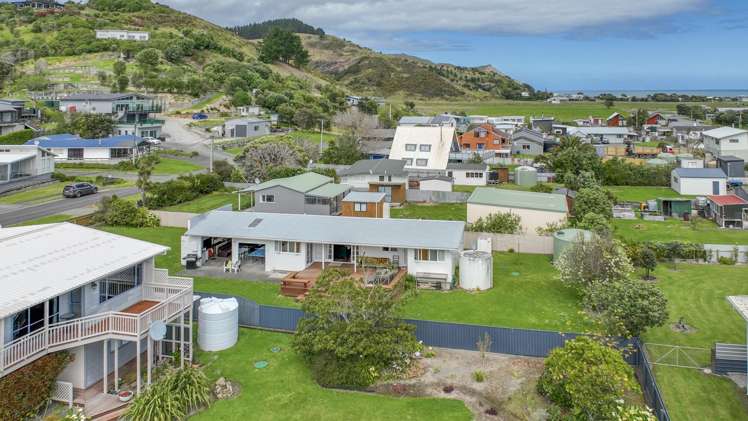 18 Lochiel Street Māhia_19