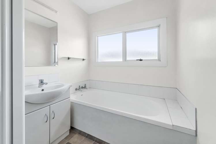 1/74 Amyes Road Hornby_11