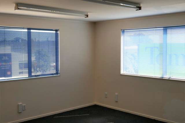 16 Ihakara Street Paraparaumu_1