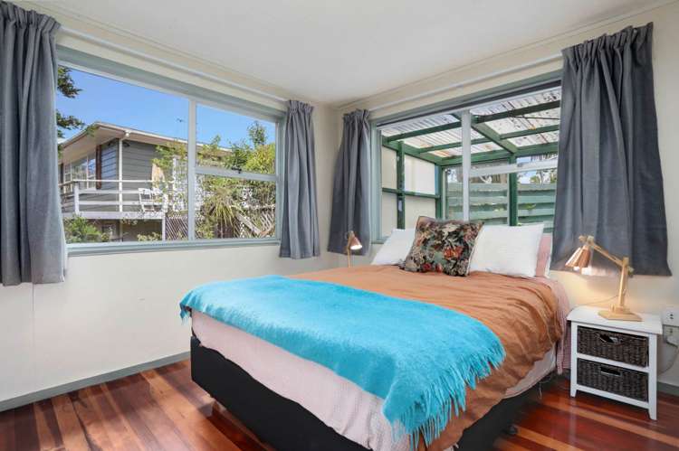 29 Finlow Drive Te Atatu South_11