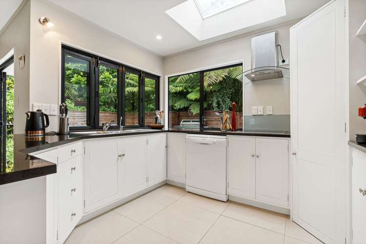 8 Wesley Bay Glade Hillsborough_6