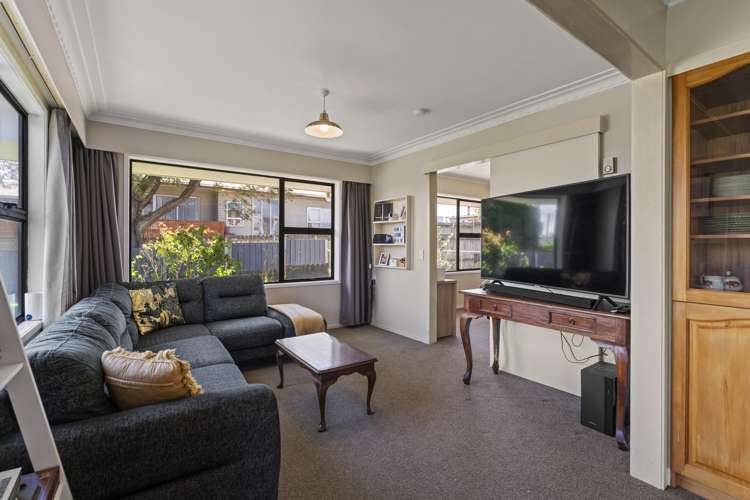 2/8 Tamatea Road Taupo_2