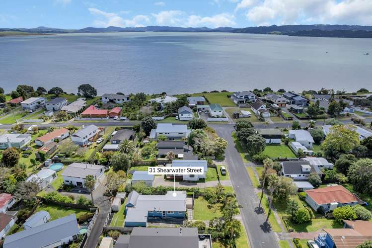 31 Shearwater Street One Tree Point_22