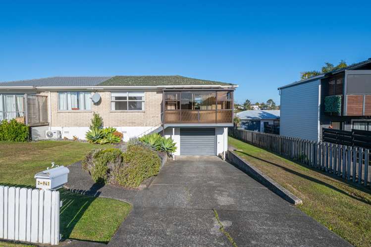 2/941 Whangaparaoa Road_0
