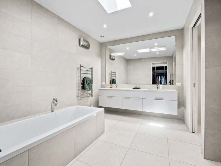 544 Peninsula Road Kelvin Heights_16