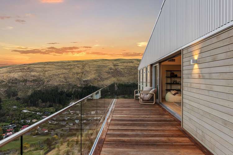 1 Oxenhope Road Richmond Hill_17