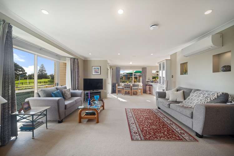 11 Charles Miller Court Clarks Beach_11