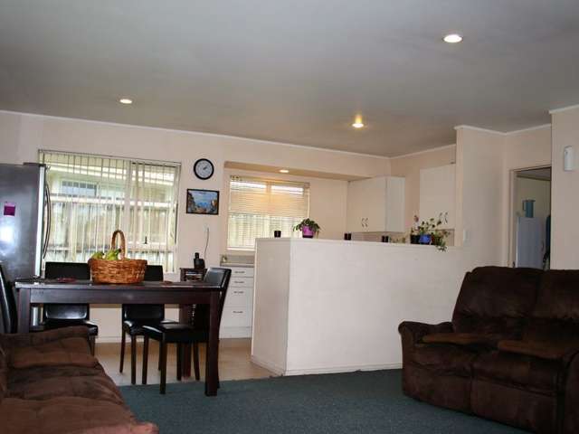 11 Cretian Crescent Henderson_2