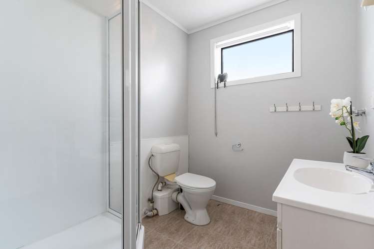 42 Lewis Street Blockhouse Bay_18