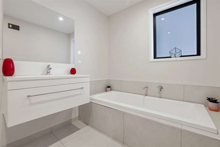 9 Deerwood Lane Wigram_5