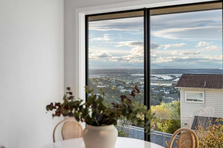 1/164 Soleares Avenue Mount Pleasant_12