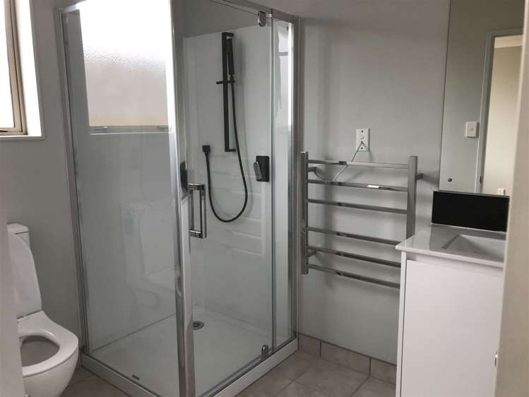 4 Nykki Place Papakura_8