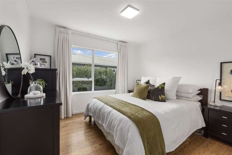 2/7 Hanlon Crescent Narrow Neck_15